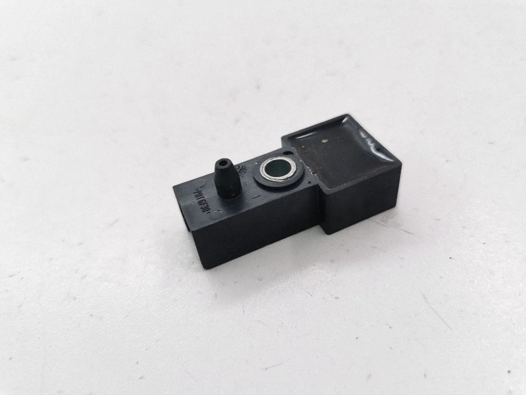 Drošības spilvenu trieciena sensors