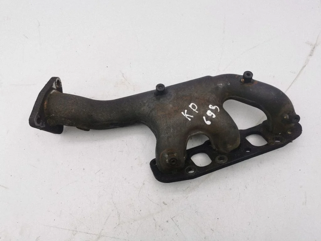 Exhaust manifold – left