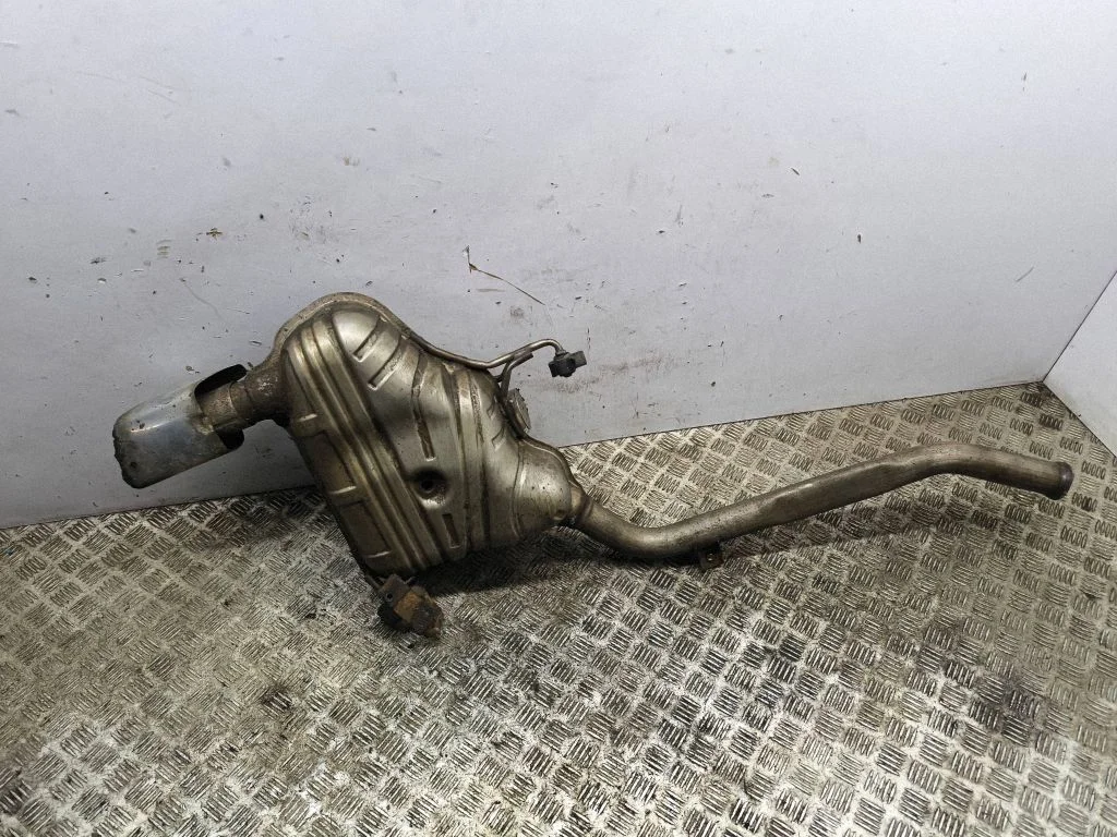Muffler/silencer – left