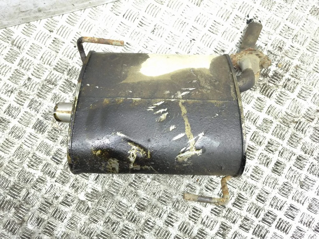 Muffler/silencer – right