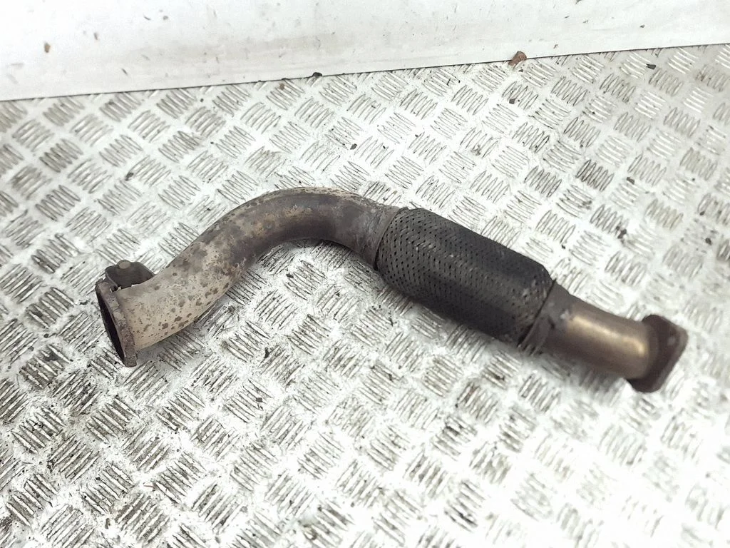 Exhaust flexible connection