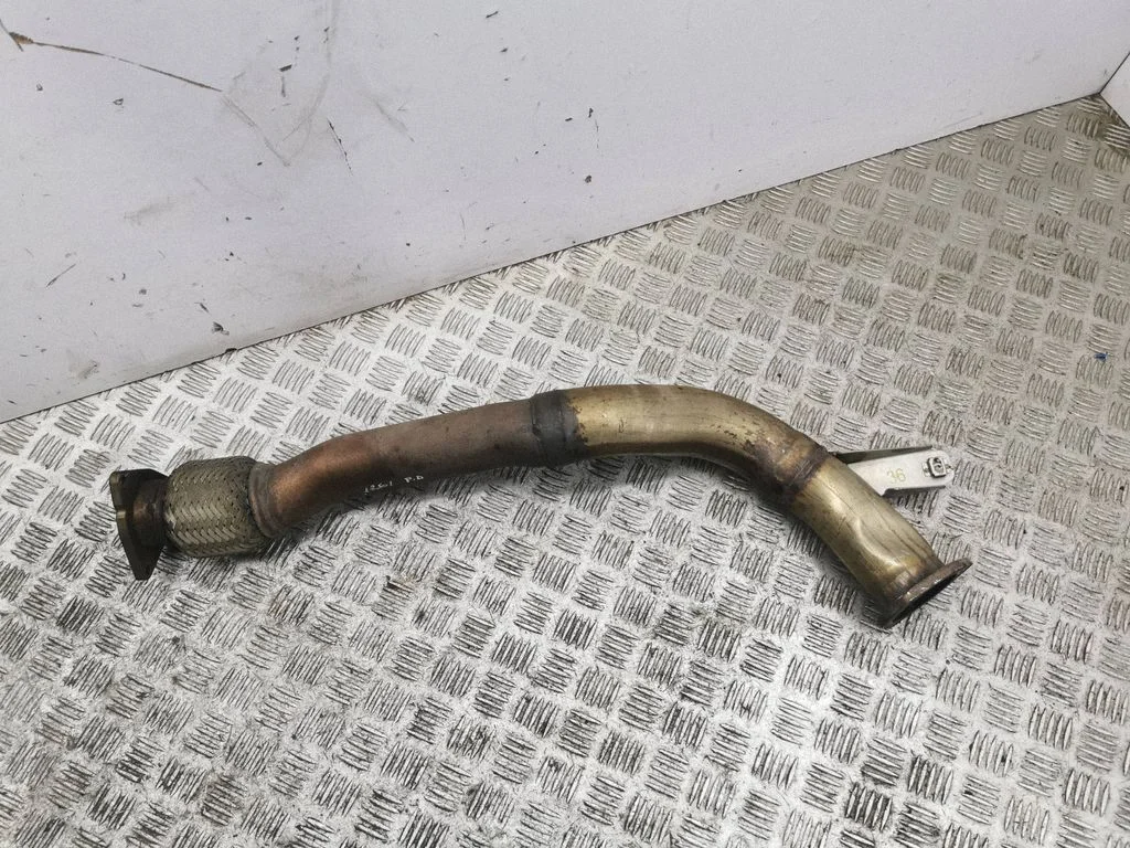 Exhaust flexible connection – right