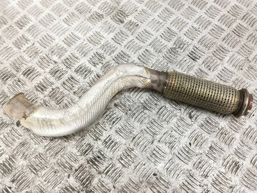 Exhaust flexible connection