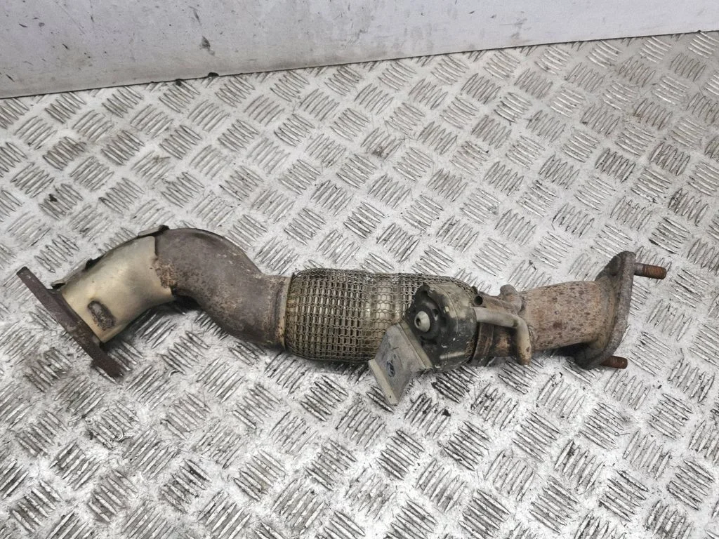 Exhaust flexible connection