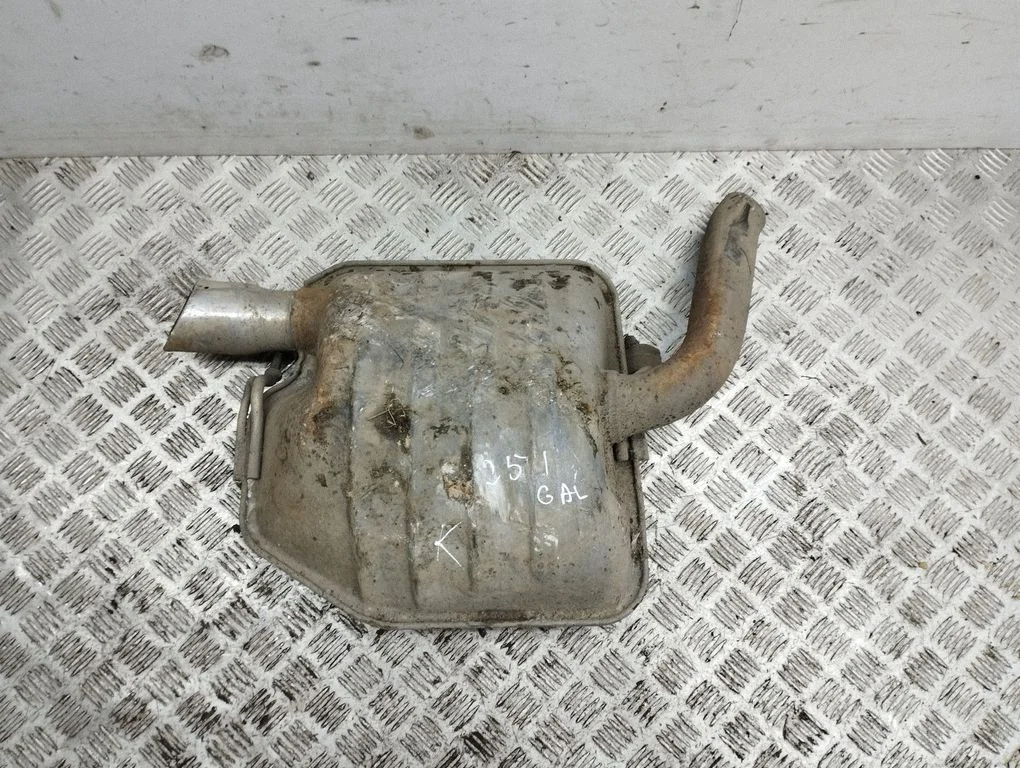 Muffler/silencer – right
