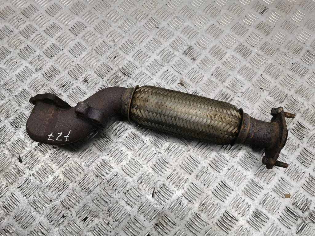 Exhaust flexible connection