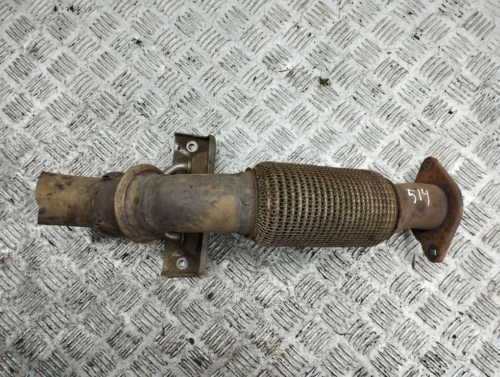 Exhaust flexible connection