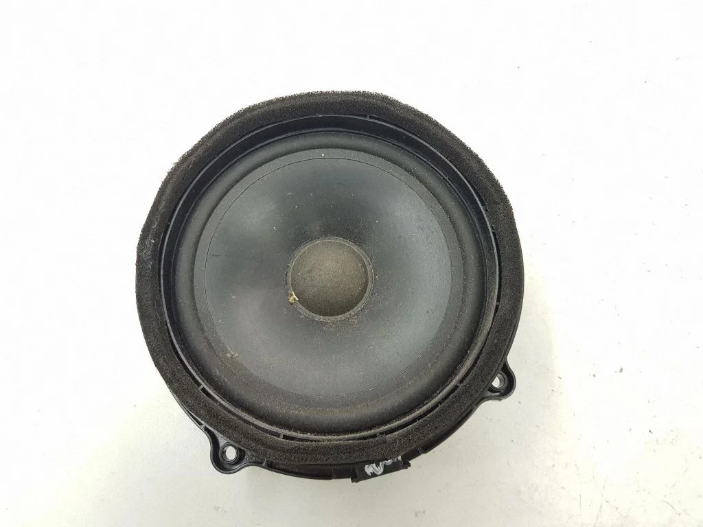 Tagaukse kõlar(id) XQM500290