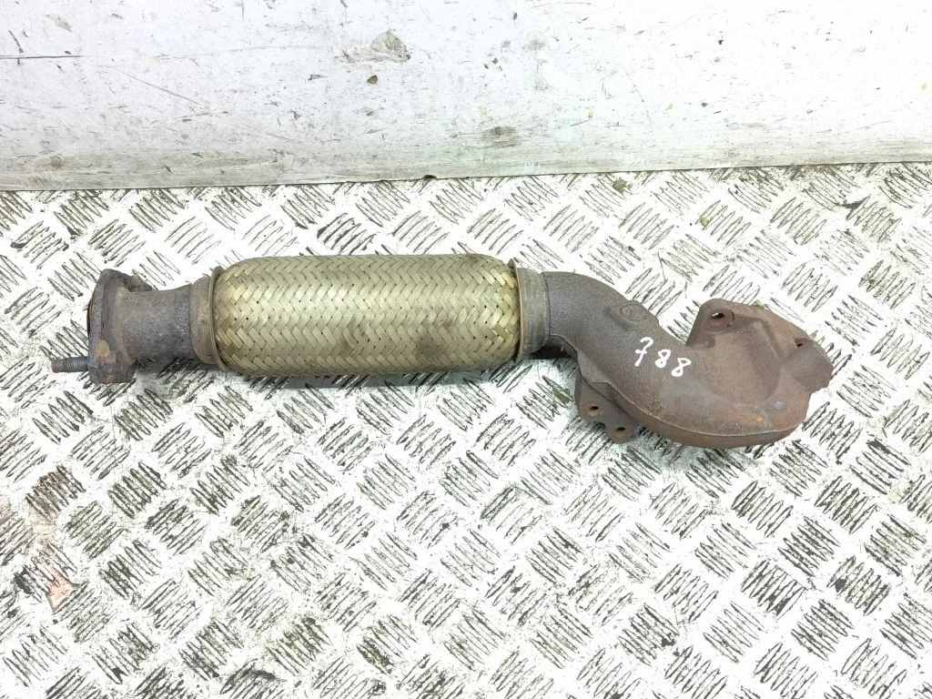 Exhaust flexible connection