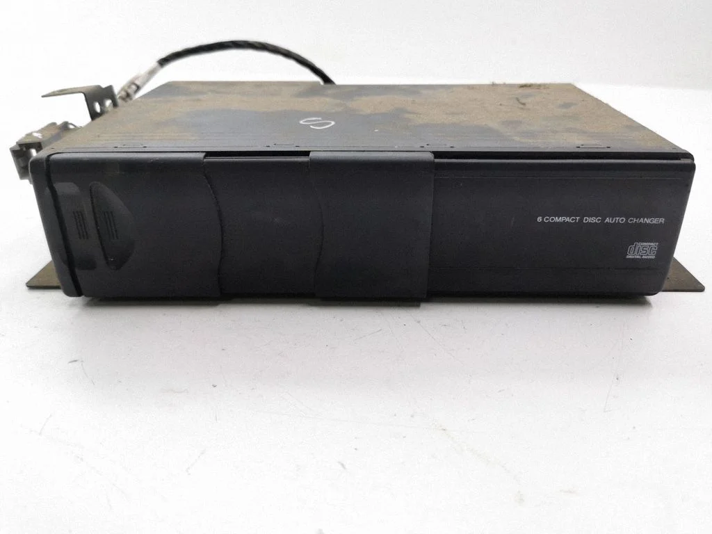 CD/DVD changer 3S7T18C830AD