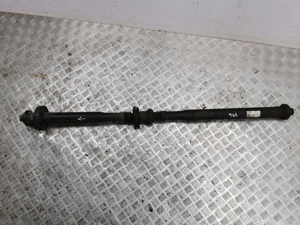 Drive shaft (set) 7P0521102M