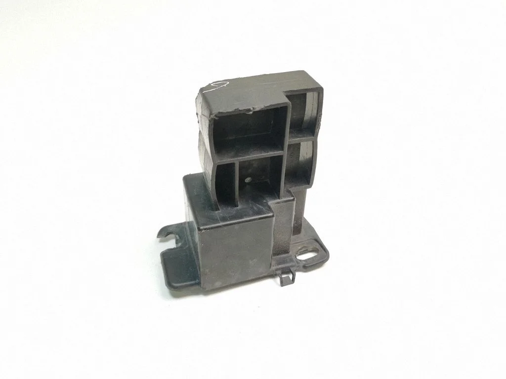 Priekšējā bampera trieciena slāpētājs T0000128751
