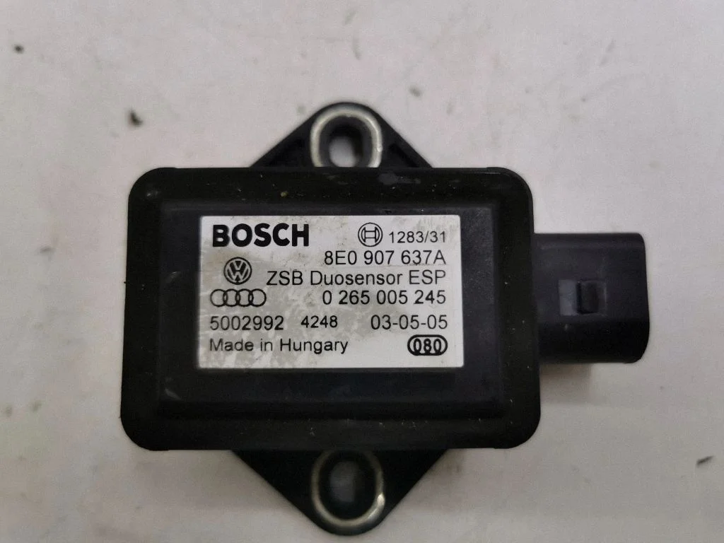 ESP (stabiilsussüsteemi) andur (pöördekiirusandur) 8E0907637A