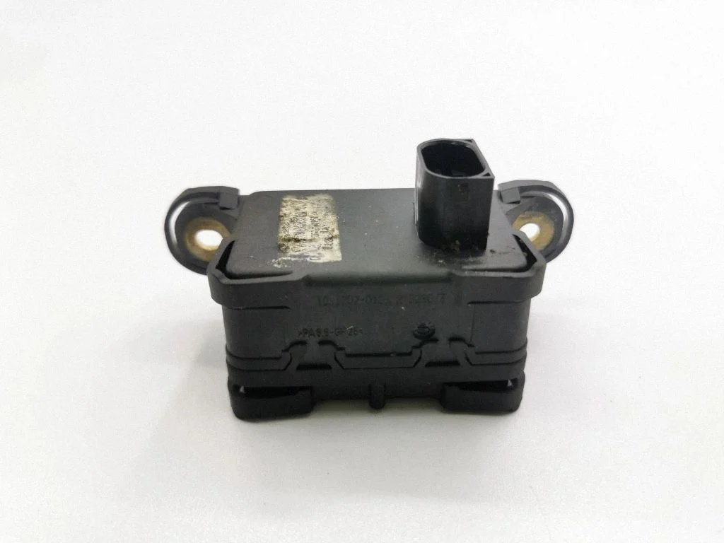 ESP (stabilitātes sistēmas) sensors (paātrinājuma sensors) 10170103773