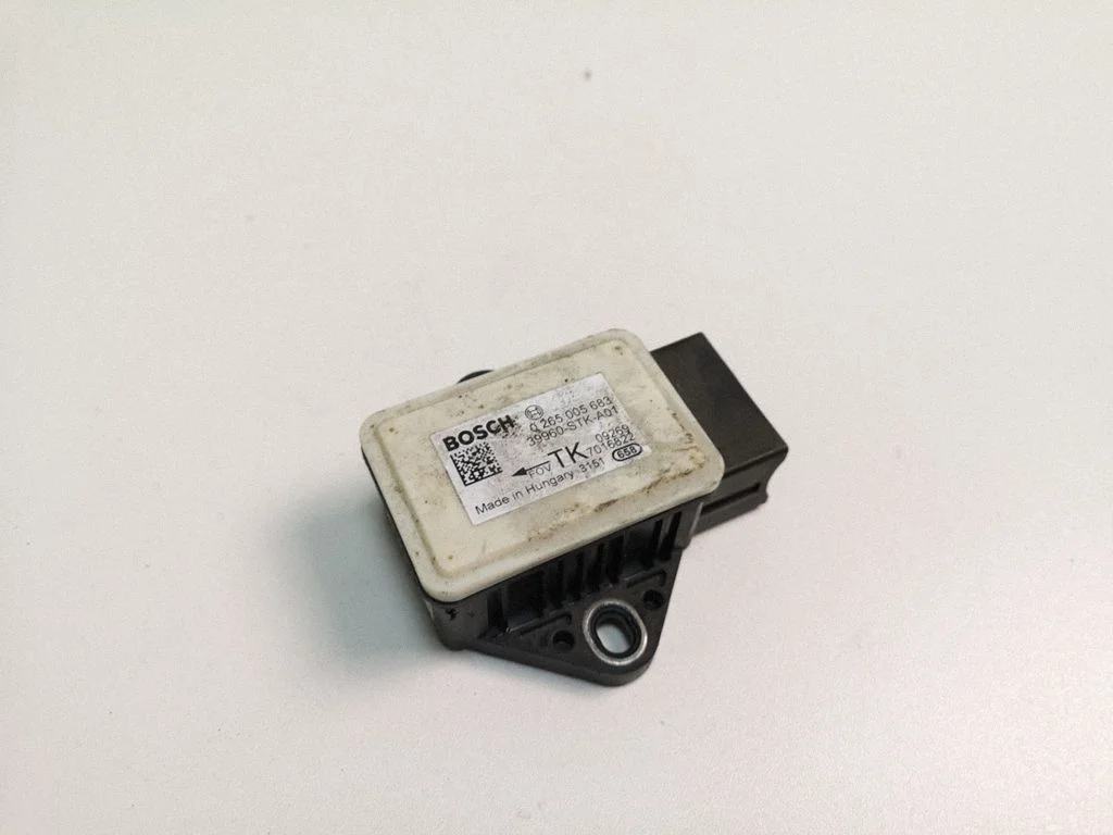 ESP acceleration yaw rate sensor – Honda CR-V (2007-2012)