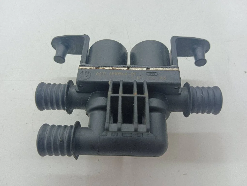 Apsildes radiatora vārsts (-i) 64116910544