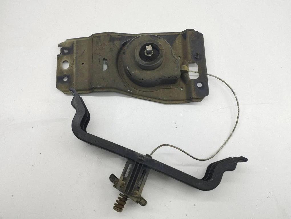 Varuratta kinnitusklamber – Chrysler Voyager (2008-2016)