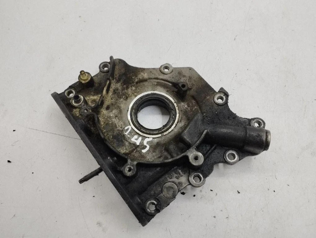 Oil pump – Ford Focus C-MAX (2003-2010)