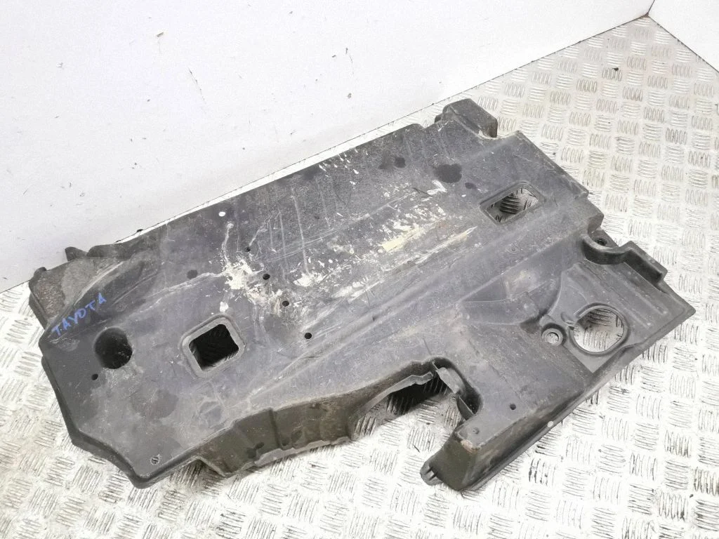 Osłona podwozia pod bagażnikiem – Toyota Corolla E210 E21 (2018-)