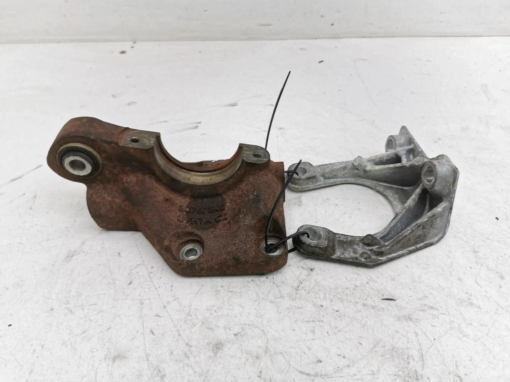 Driveshaft support bearing bracket – Volvo XC60 (2009-2013)