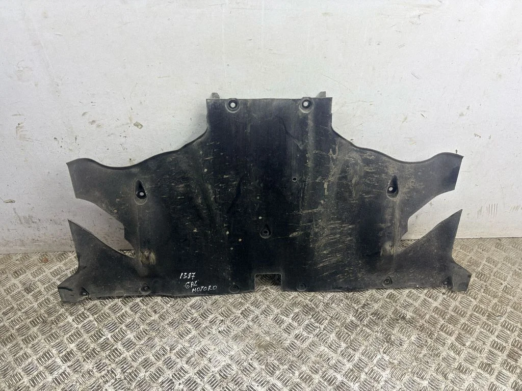 Rear underbody cover/under tray 149877100B