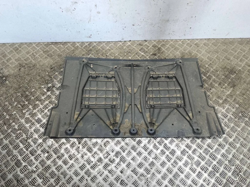 Rear underbody cover/under tray 748181053R