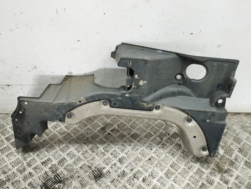 Tagavedrustuse põhjakaitse – Toyota Corolla E210 E21 (2018-)
