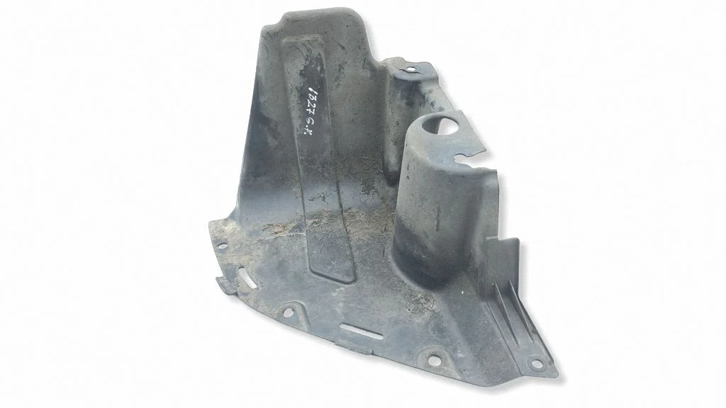 Rear bumper underbody cover/under tray 86695G2000