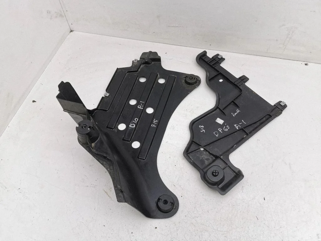 Rear bumper underbody cover/under tray 2Q0825102A