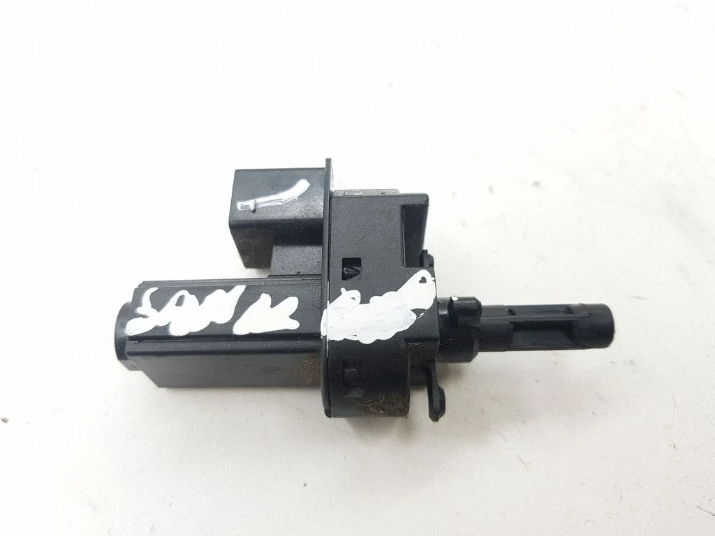 Clutch pedal sensor – Ford C-MAX II (2010-2019)