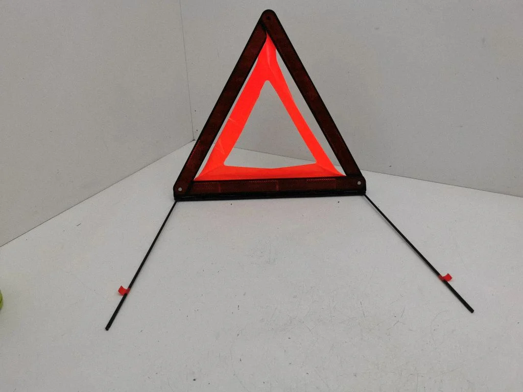 Emergency warning sign – BMW i3 (2013-)