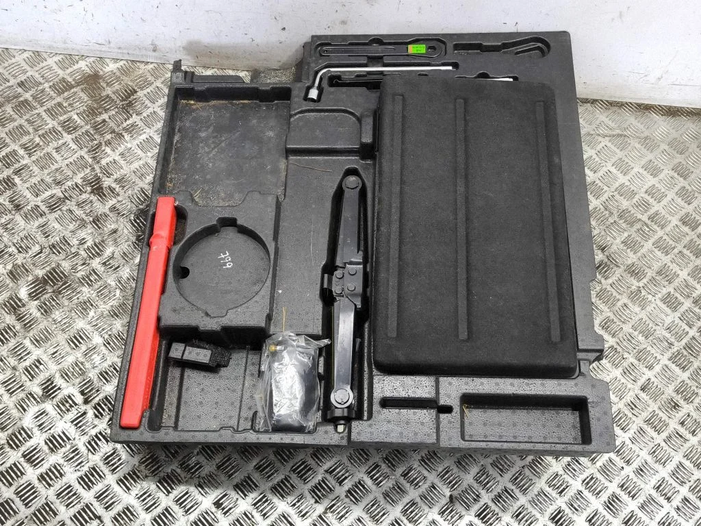 Instrumentu komplekts