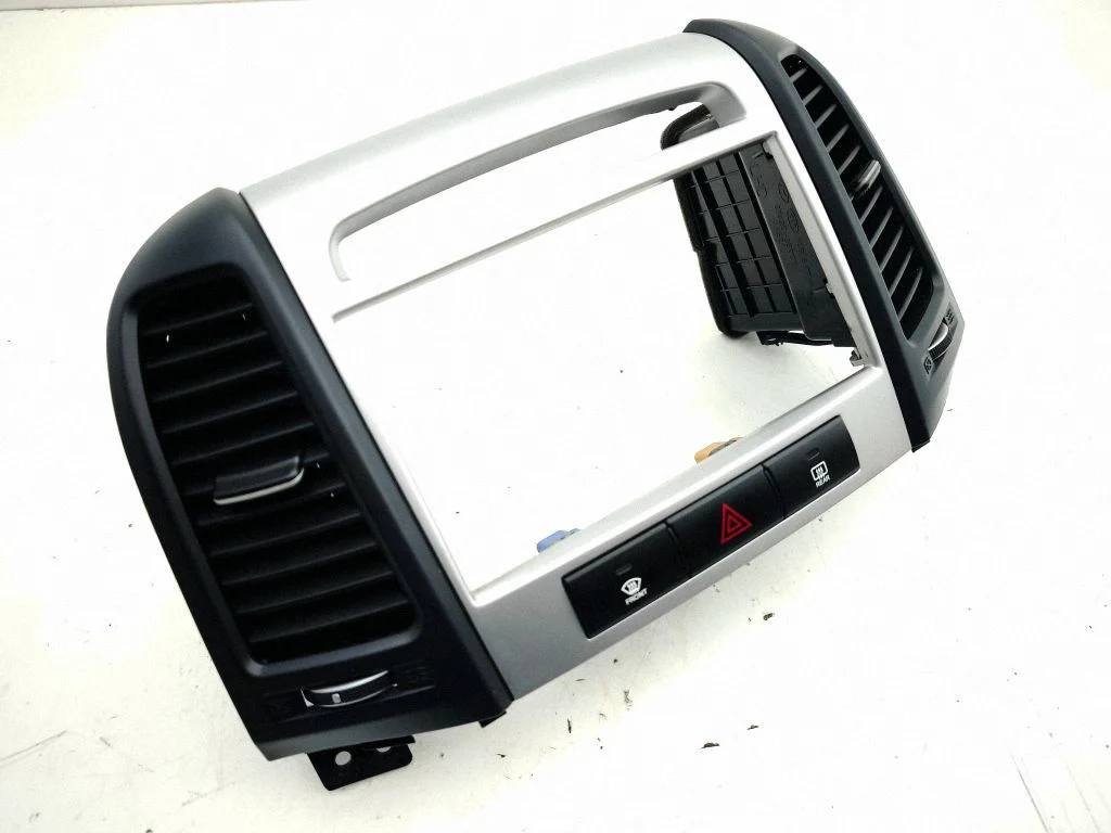 Radio/navigācijas apdare – Hyundai Santa Fe (2006-2012)