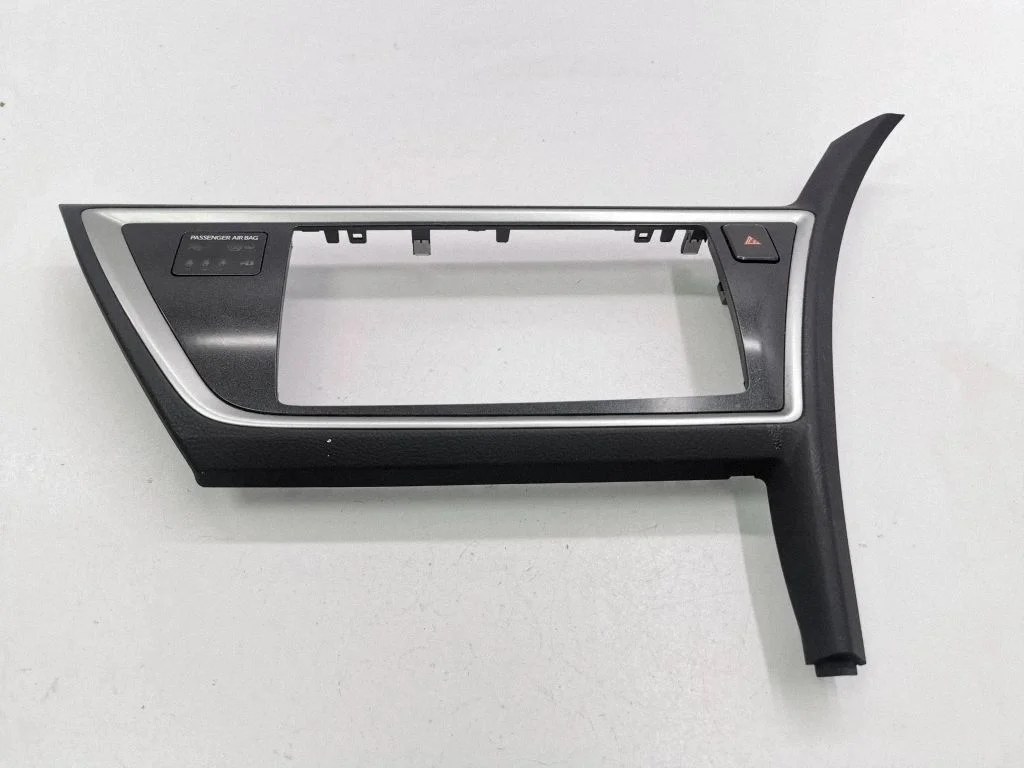 Radio/GPS head unit trim – Toyota Auris E180 (2012-2018)