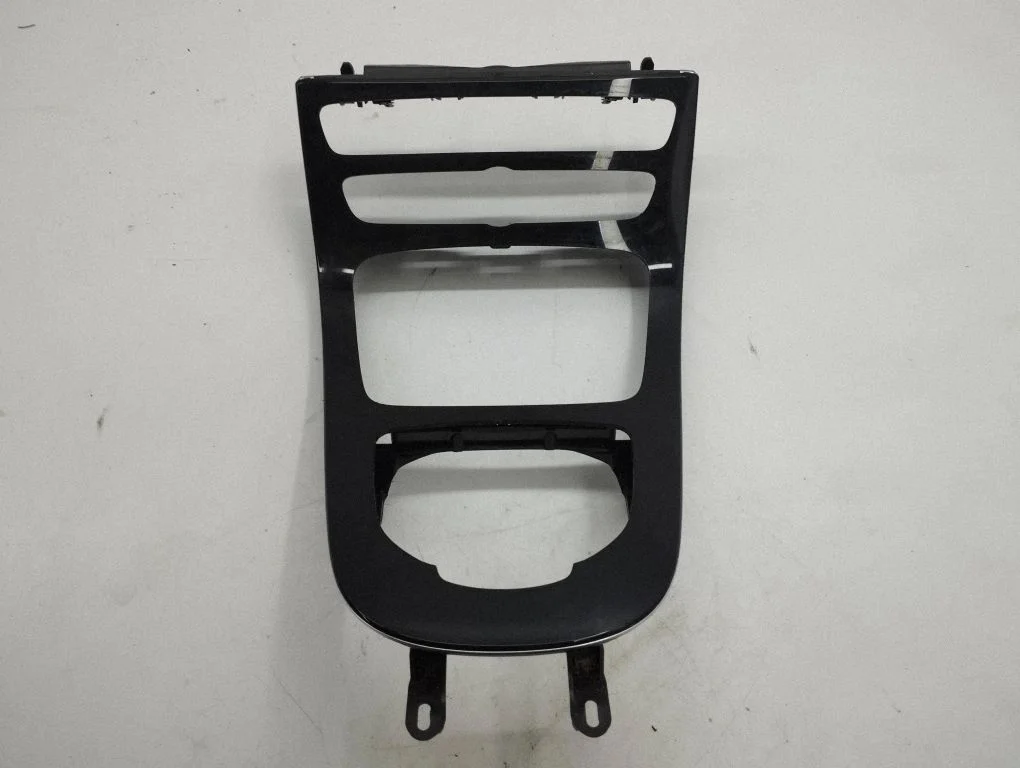 Radio/GPS head unit trim A2128100815
