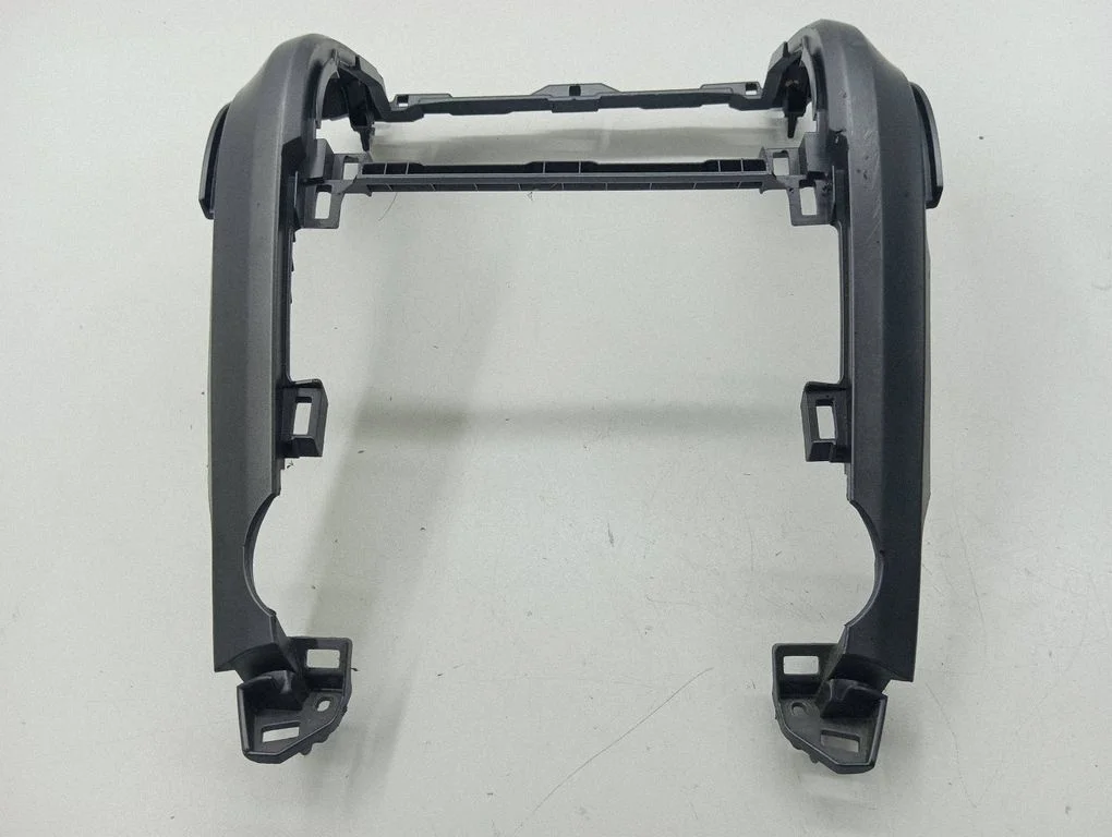 Radio/GPS head unit trim 77250