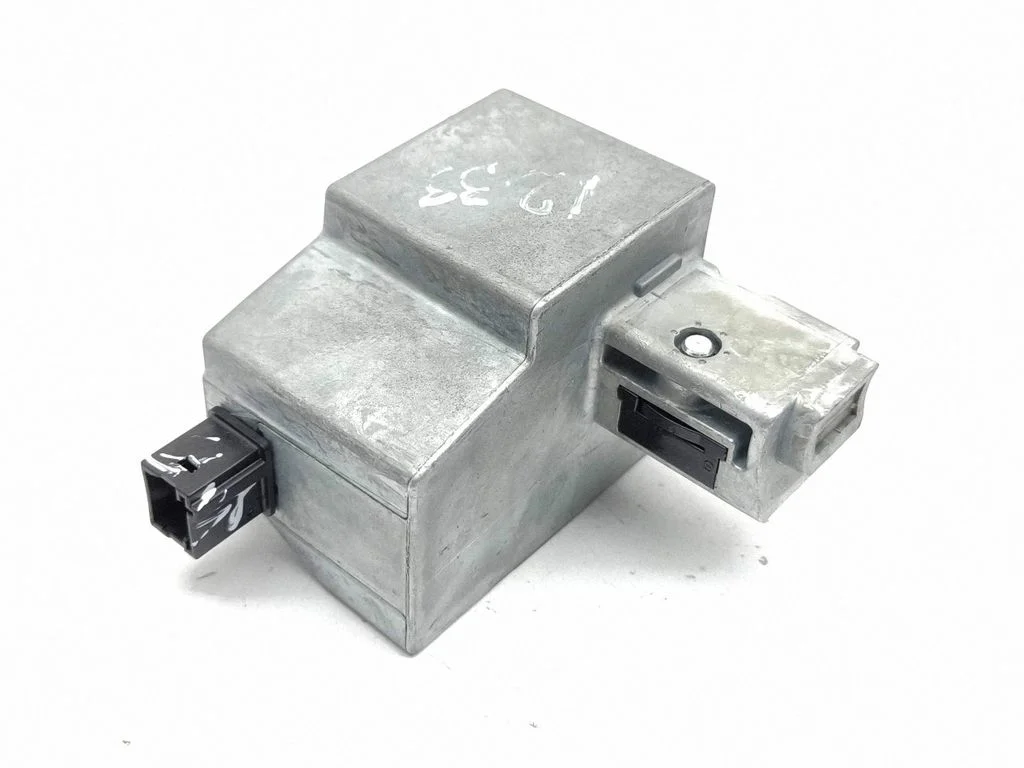 Steering wheel lock 9831549080