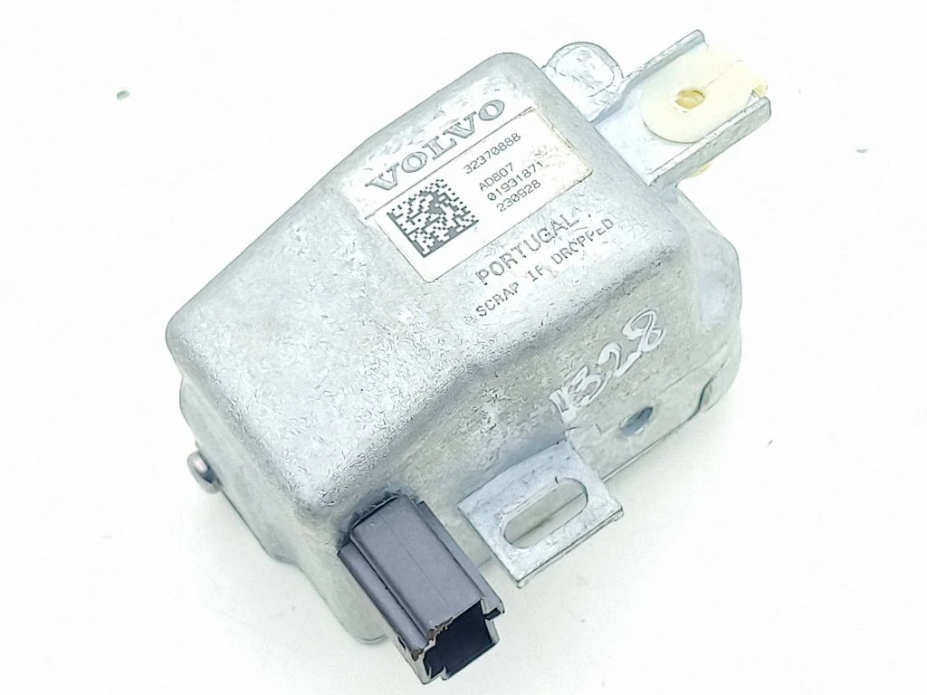 Stūres slēdzene 32370888