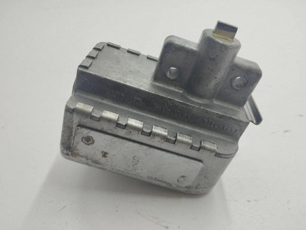 Steering wheel lock – Toyota Corolla Verso E121 (2004-2007)