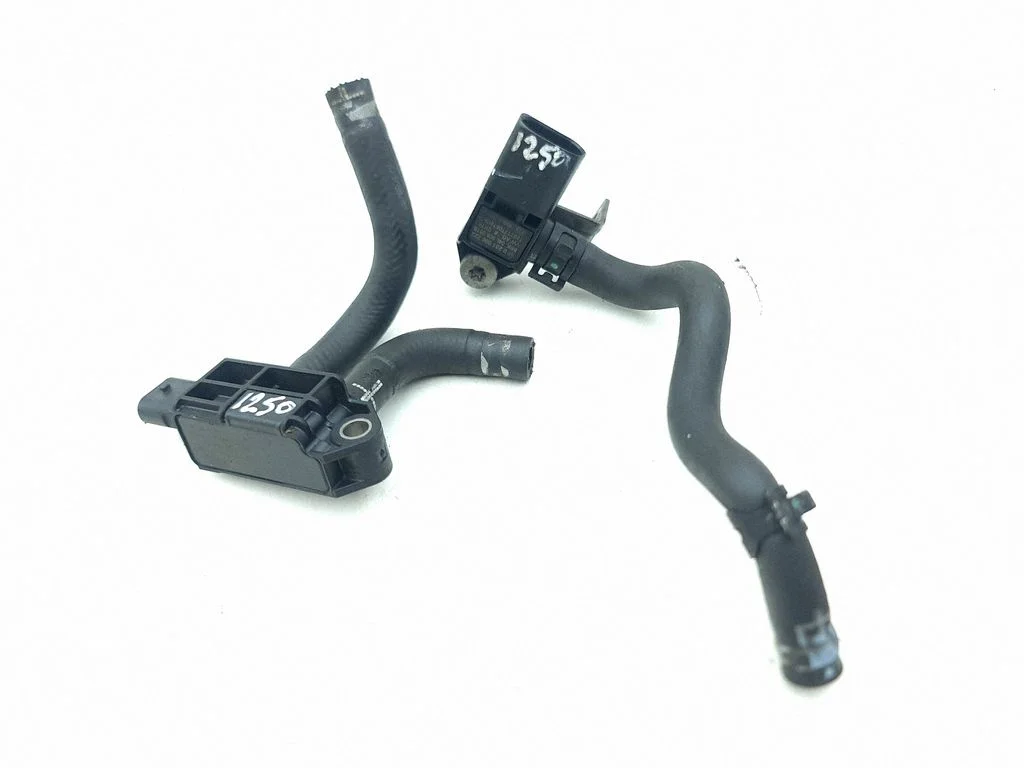 Exhaust gas pressure sensor 04L906051F