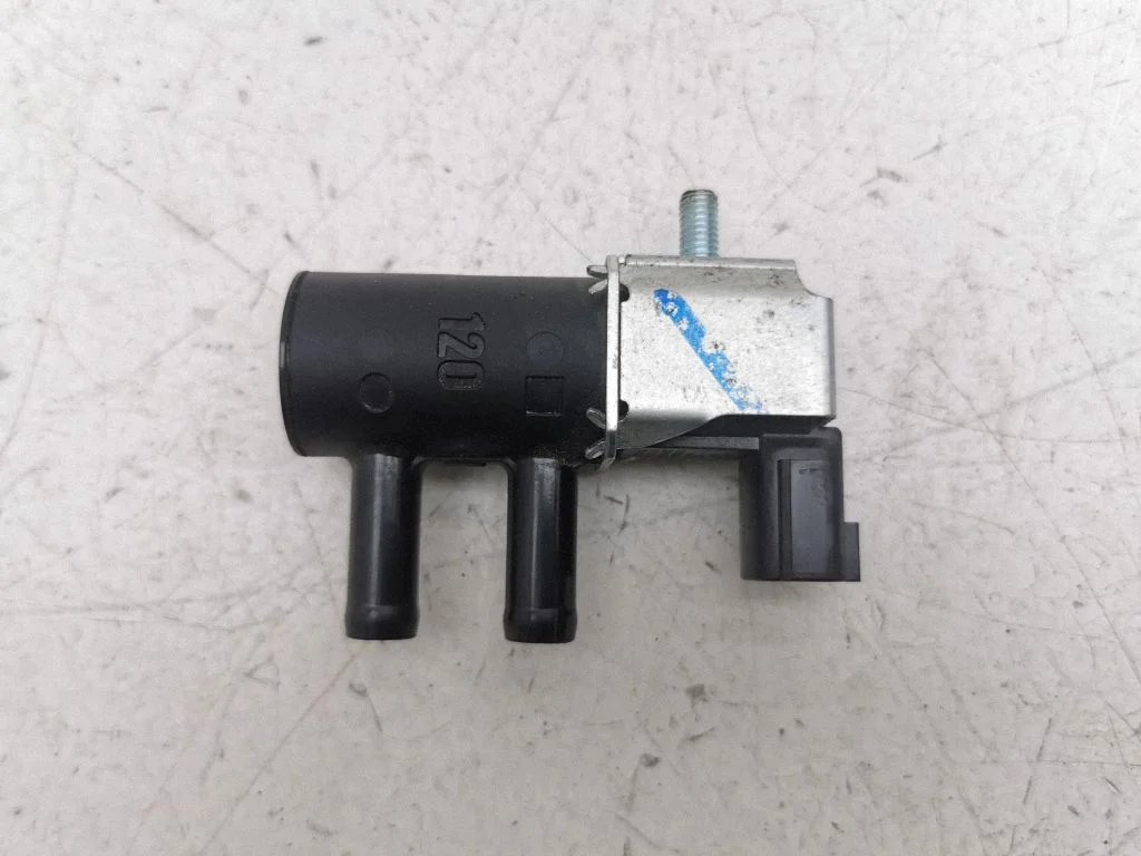 Heitgaasi rõhuandur K5T48595