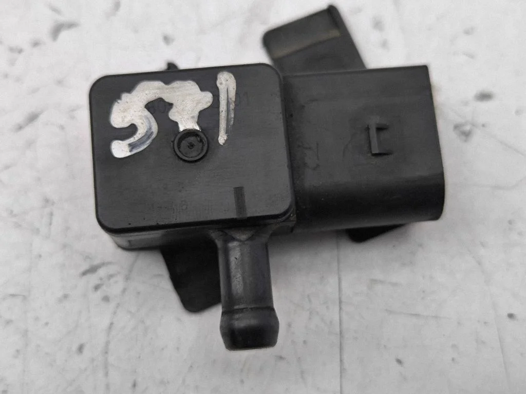 Exhaust gas pressure sensor – BMW 7 Series F01 F02 F03 F04 (2008-2016)