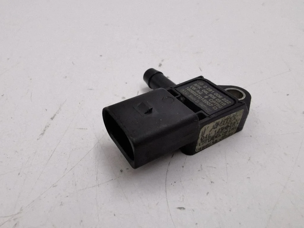 Exhaust gas pressure sensor 04L906051B
