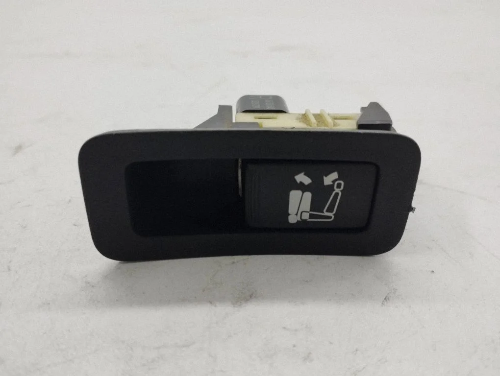 Seat back rest control lever/handle 8610A048