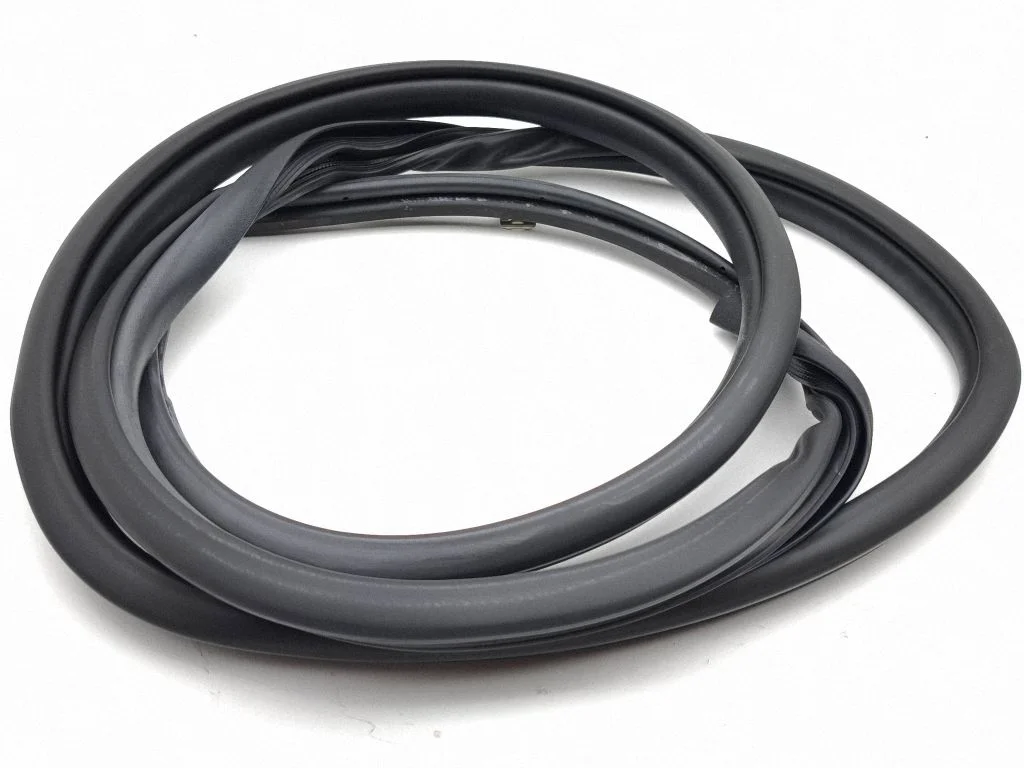Rubber seal rear door – right