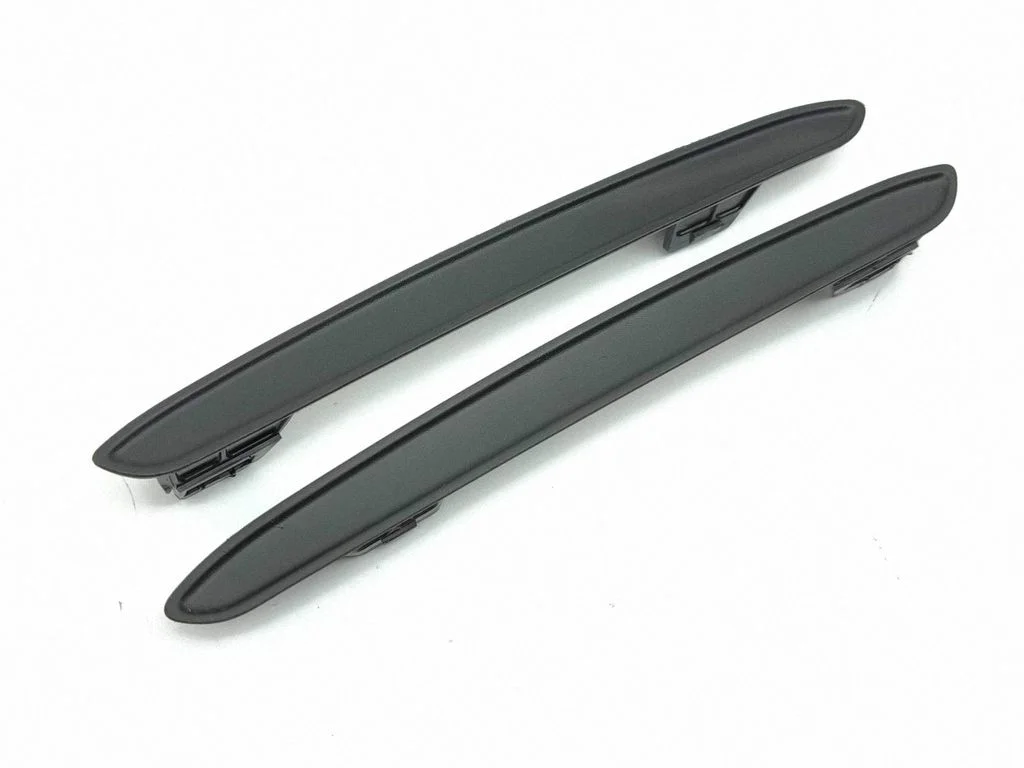 Rear bumper trim bar molding 9835168480
