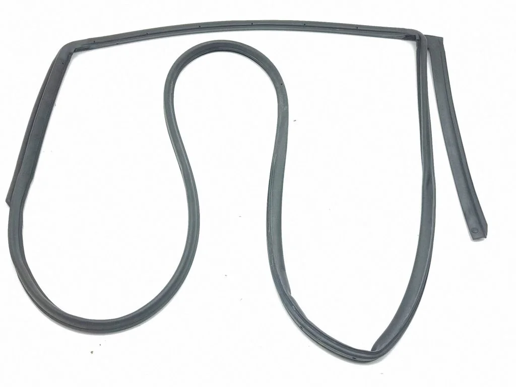 Rubber seal rear door – left