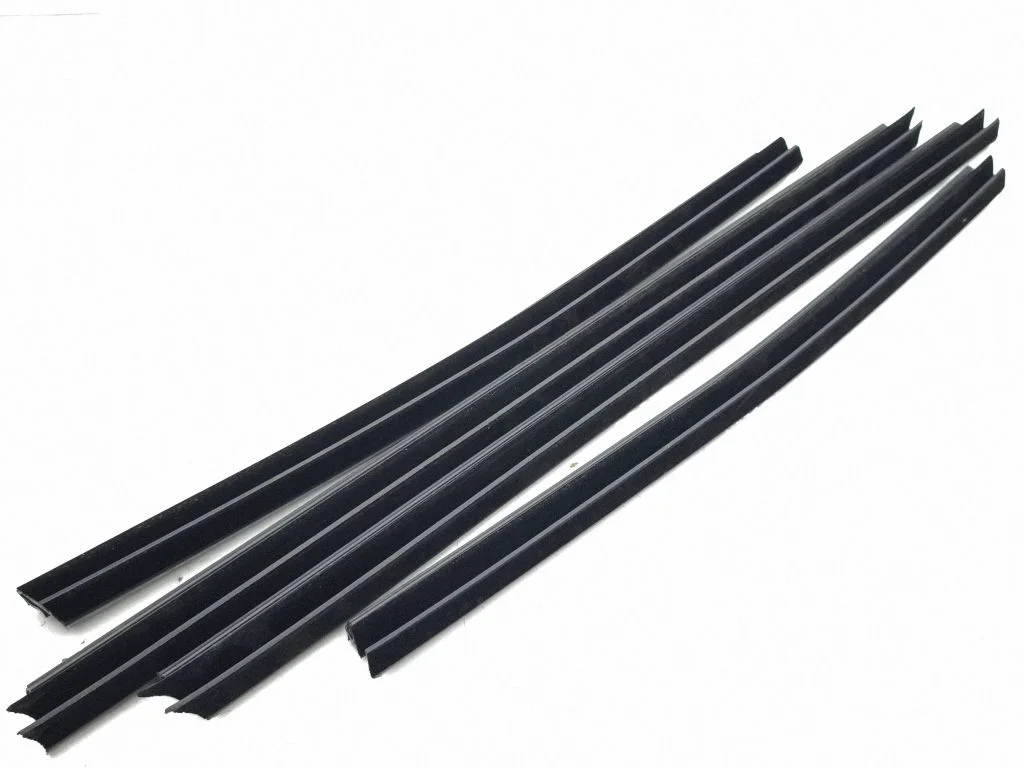 Rubber seal rear door window/glass – Mercedes-Benz GLC-Class C253 (2016-)