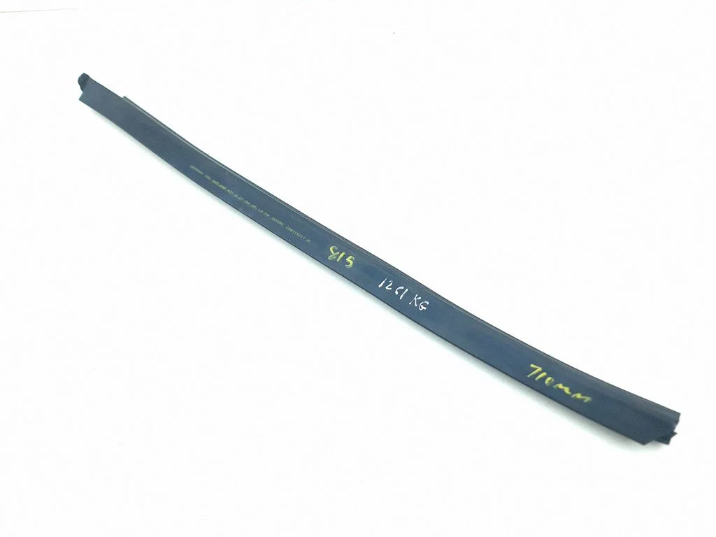 Rubber seal rear door window/glass 3W5839471A