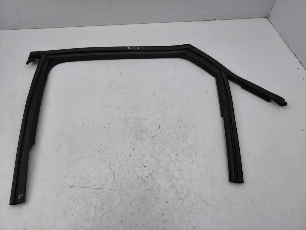 Rubber seal rear door window/glass – Audi A1 (2018-)